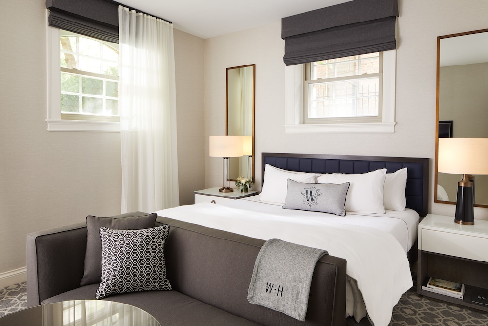 Classic Room, 1 King Bed (Mobility Accessible)