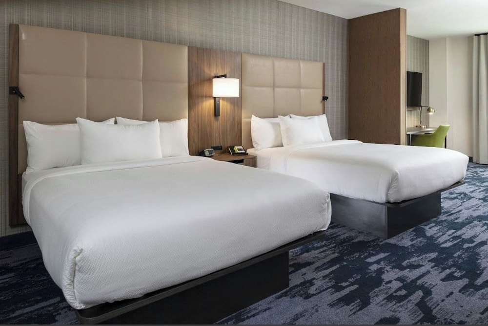 Room, 2 Queen Beds (Hearing Accessible) - Photo 1