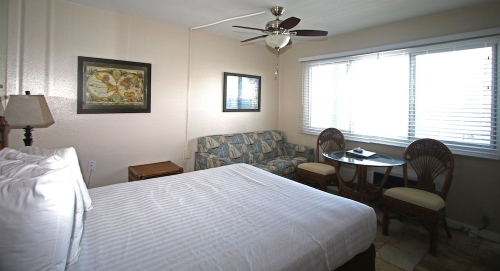 Small Studio (NW-A) photo 1
