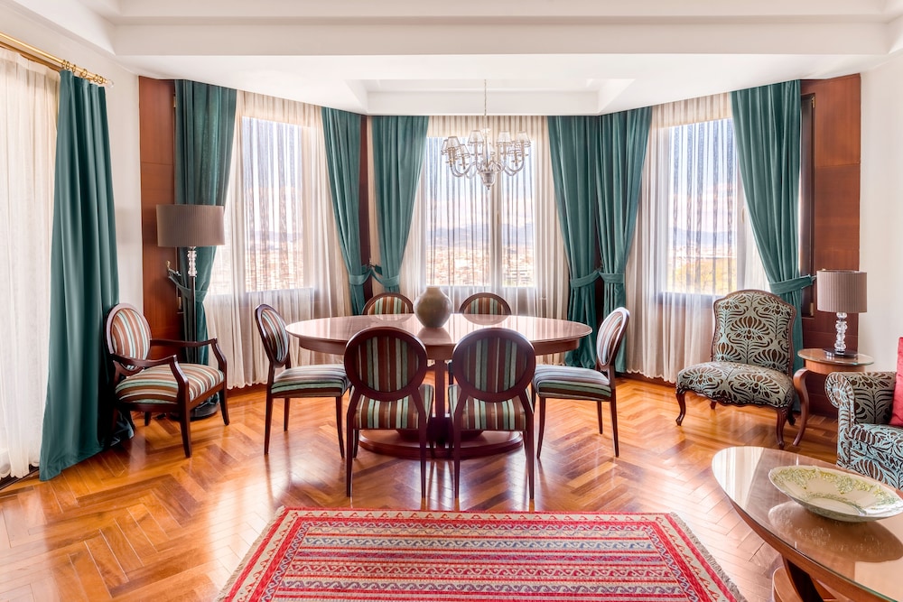 Presidential Suite