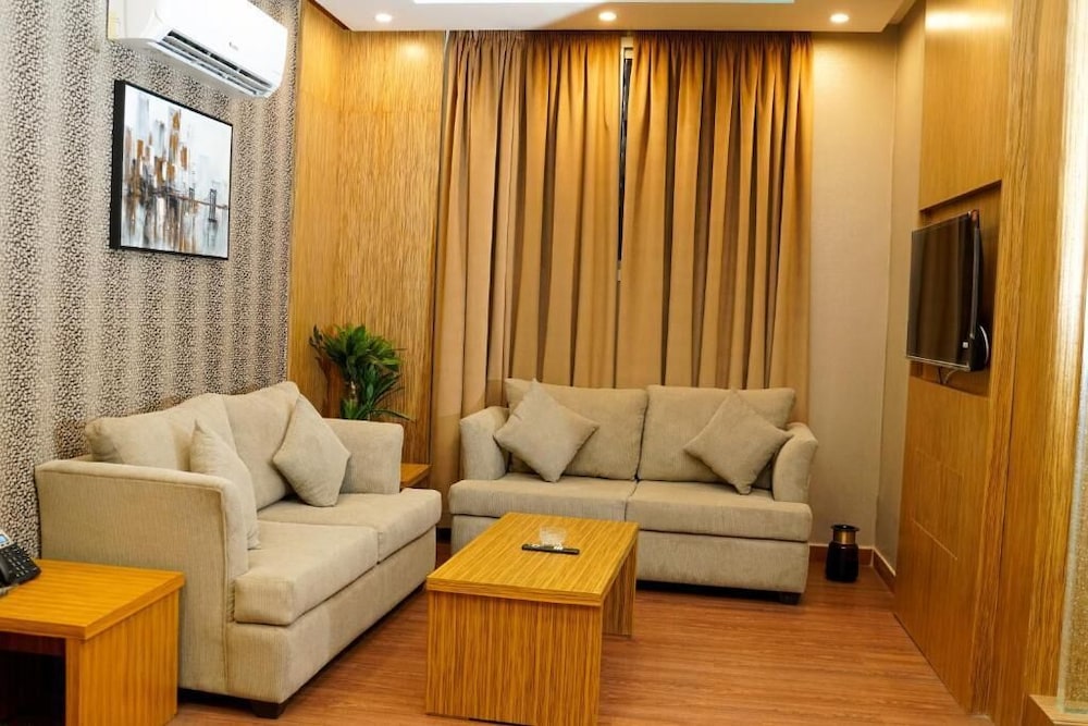 One Bedroom Apartment - Photo 1