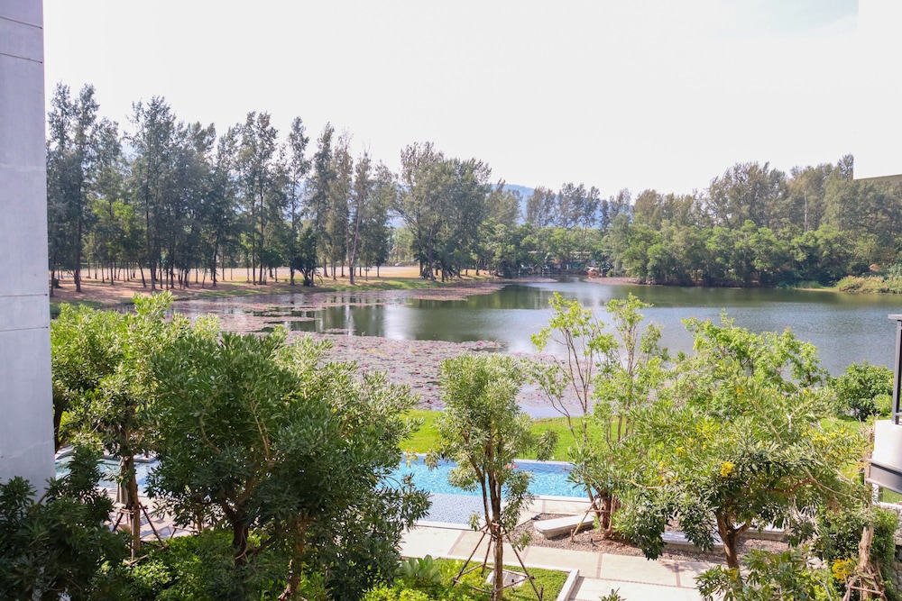 Comfort Apartment, Balcony, Pool View photo 2
