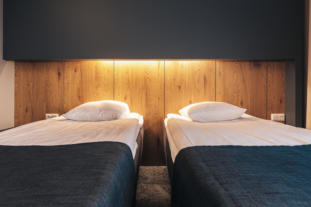 Superior Twin Room - Photo 1