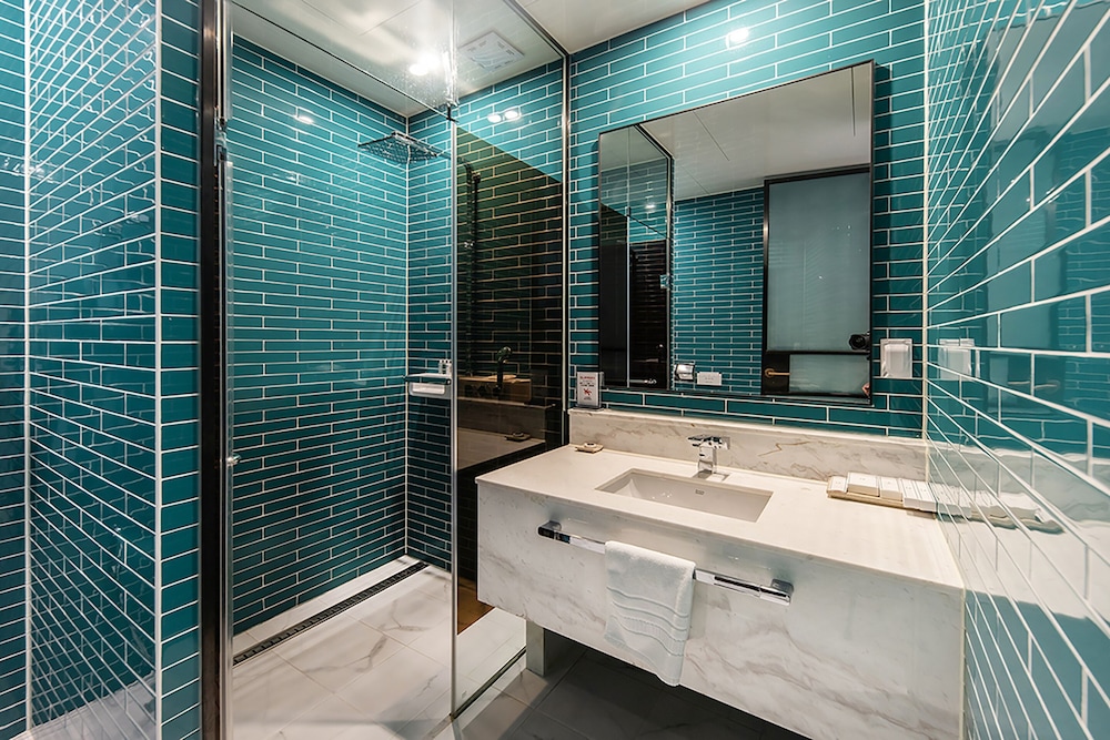 Standard Room -Breakfast Included,Unlimted Starbucks Coffee Bean,OTT Available - Photo 4