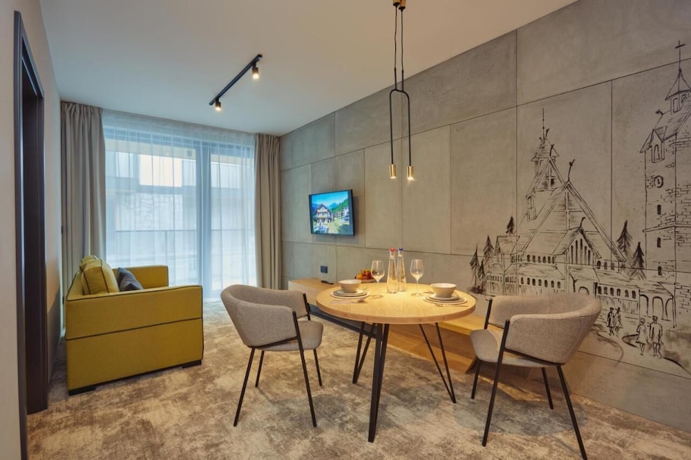 Apartment - Photo 2
