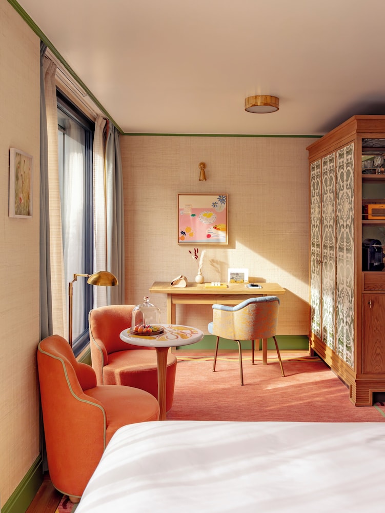 Deluxe Double or Twin Room photo 1