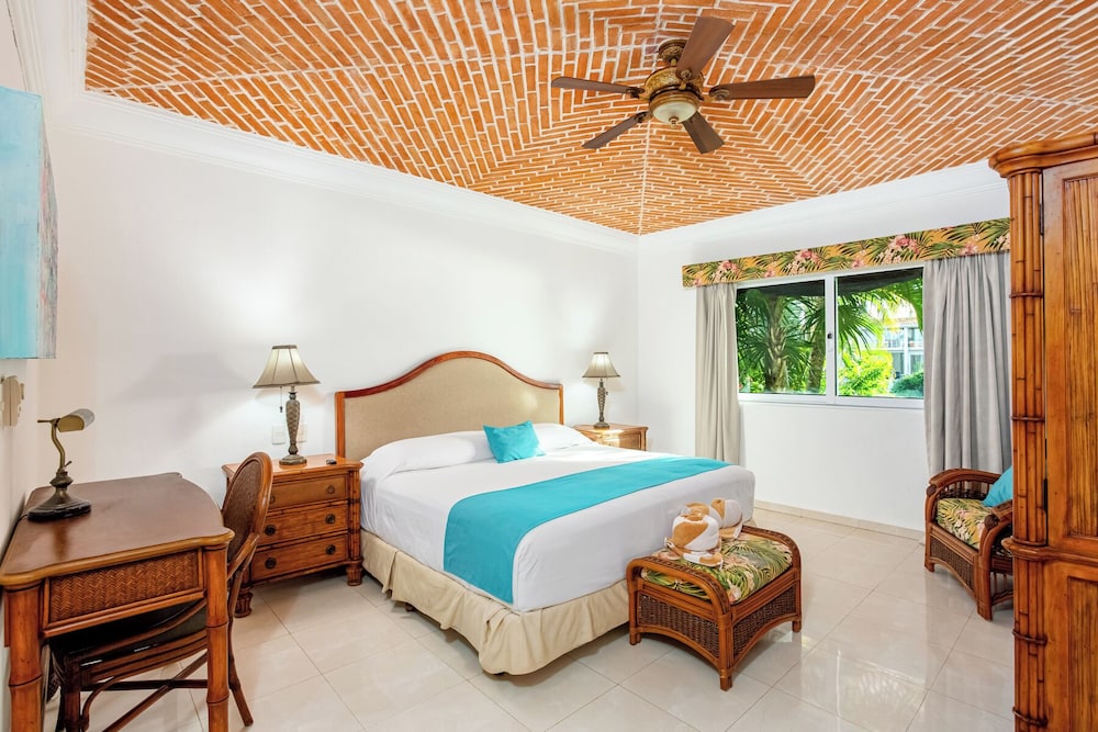 Luxury Apartment, Lagoon View