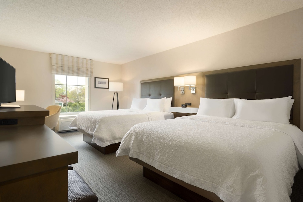 Standard Room, 2 Queen Beds - Photo 1