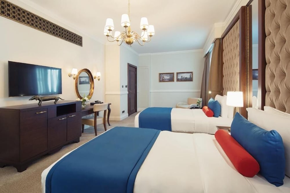 Superior Room - Private Beach, Infinity Pool, Lazy River & Kids Club Access