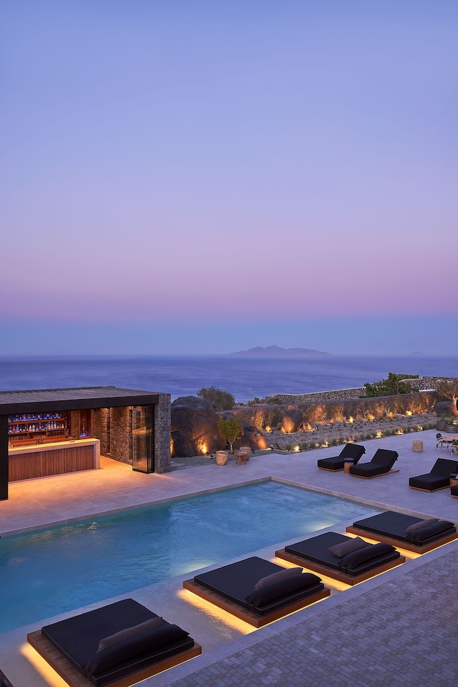 Honeymoon Suite with Private Pool, Sea View - Photo 12