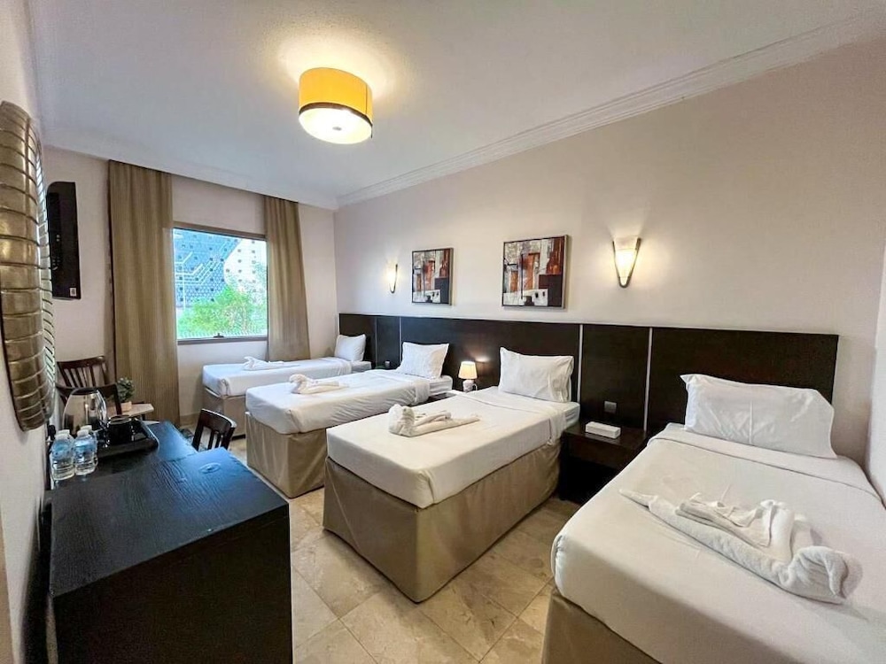 Quadruple Room, City View photo 1