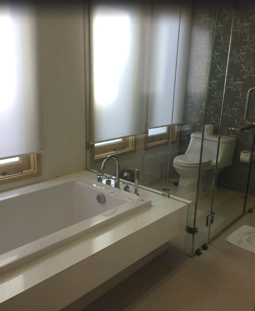 Lapa Pool Access photo 3
