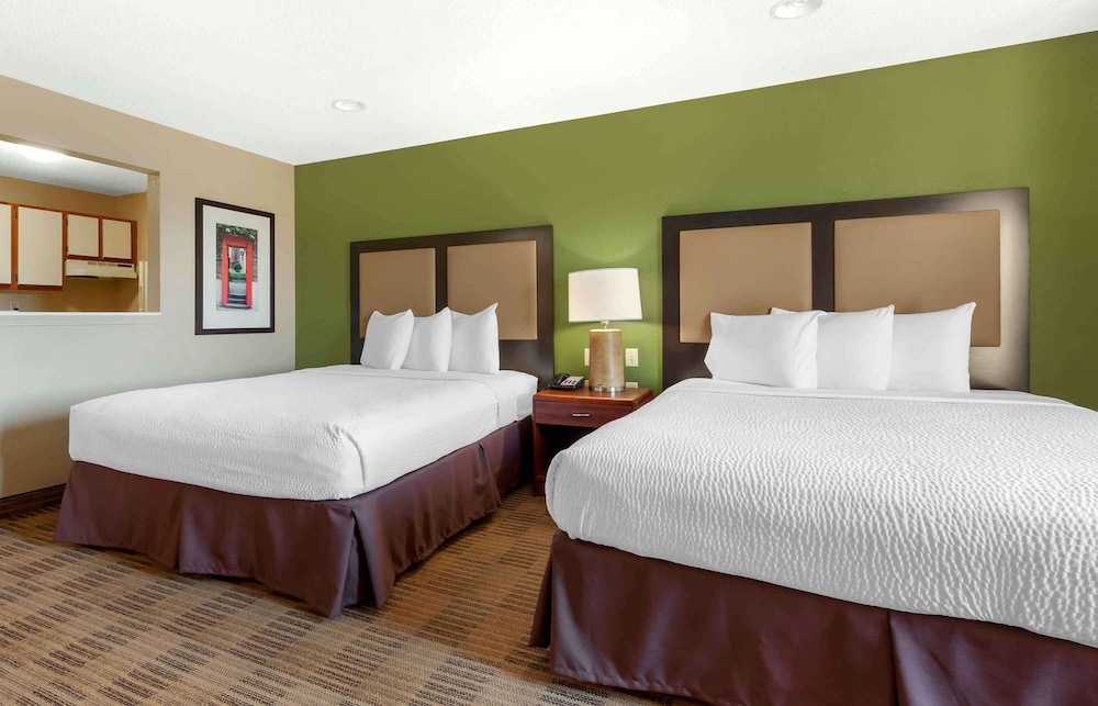 Deluxe Studio, Multiple Beds, Non Smoking - Photo 1
