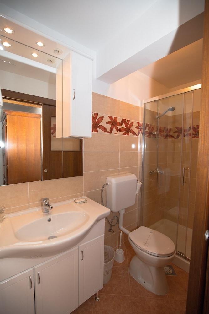 Apartment (3) photo 2