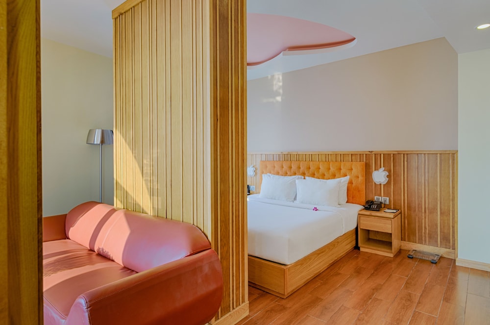 Luxury Suite, Balcony, City View photo 2