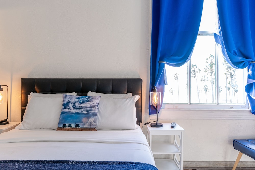 Double Room Ensuite with Sea View