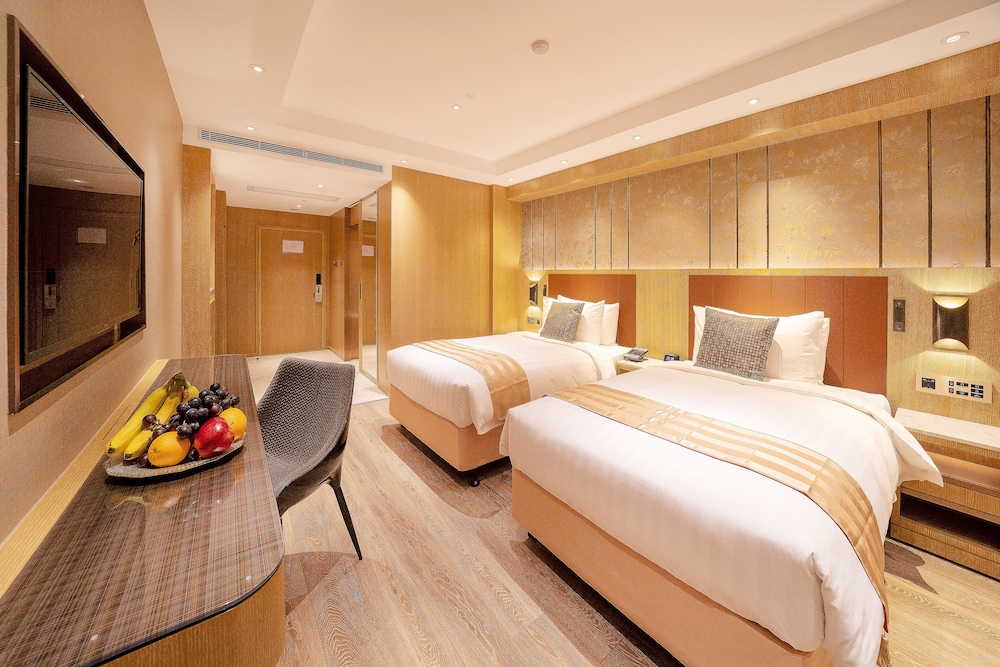 Standard Room (Some rooms no smoking, closed window)