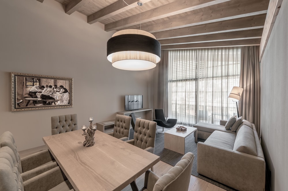 Deluxe Suite (Chalet Attico Suite)
