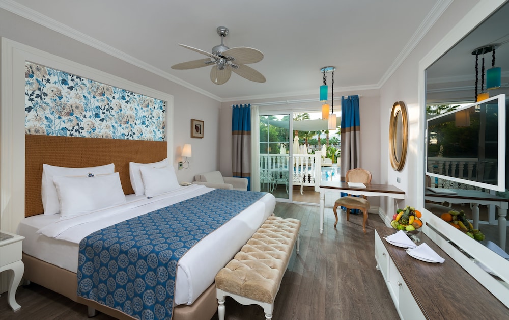 Chambre Deluxe, accès piscine