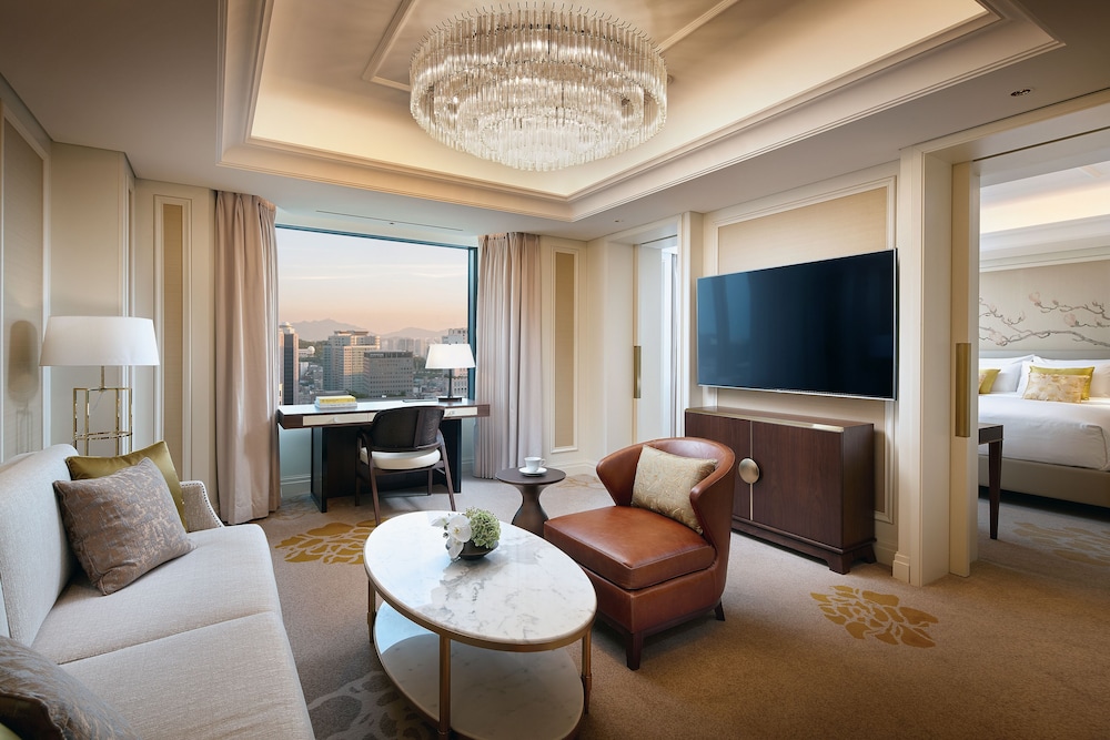 Executive Deluxe Suite Double Room - La Cime Lounge Access, 1 Free Valet Service Included