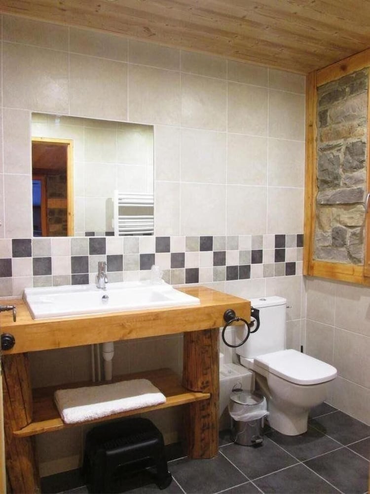 Room 2, double queen size, balcony, West photo 2