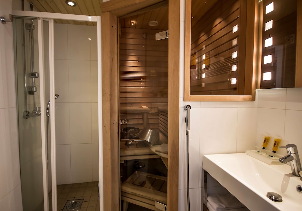 Standard Room, 2 Twin Beds, Non Smoking, Sauna - Photo 21