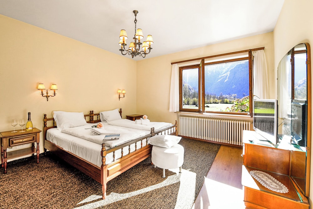 Family Chalet, 4 Bedrooms, 2 Bathrooms (Casa Mima 3) photo 3