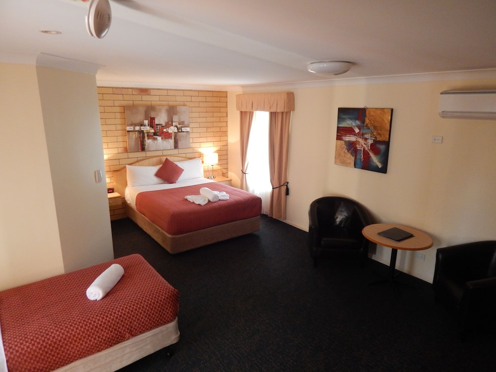 Family Room, Non Smoking (Corporate Suite), photo 6