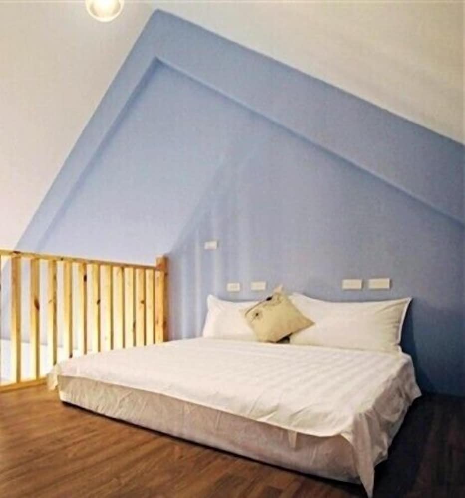 Romantic Loft, 1 Double Bed, Mountain View photo 3