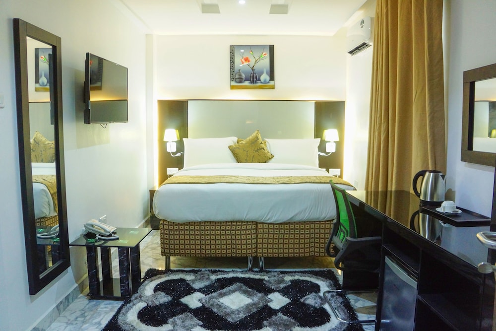 Deluxe Room - Photo 39