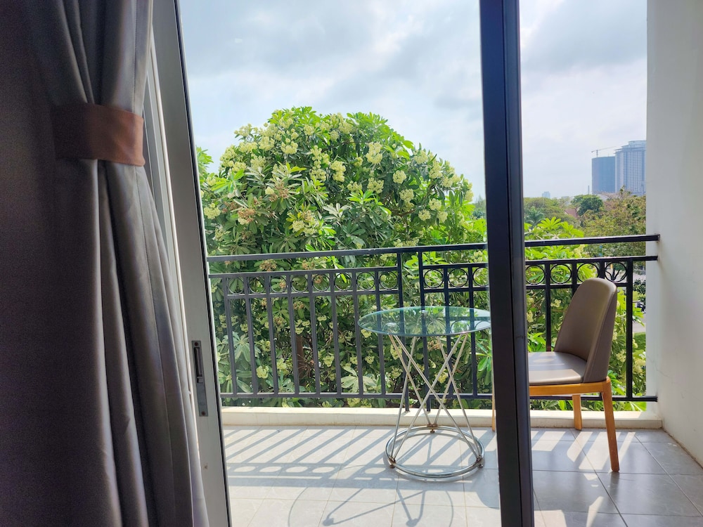 Deluxe Twin Room, Multiple Beds, Non Smoking, Private Bathroom - Photo 9