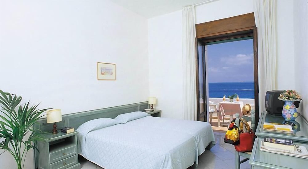 Double Room, Balcony - Photo 3