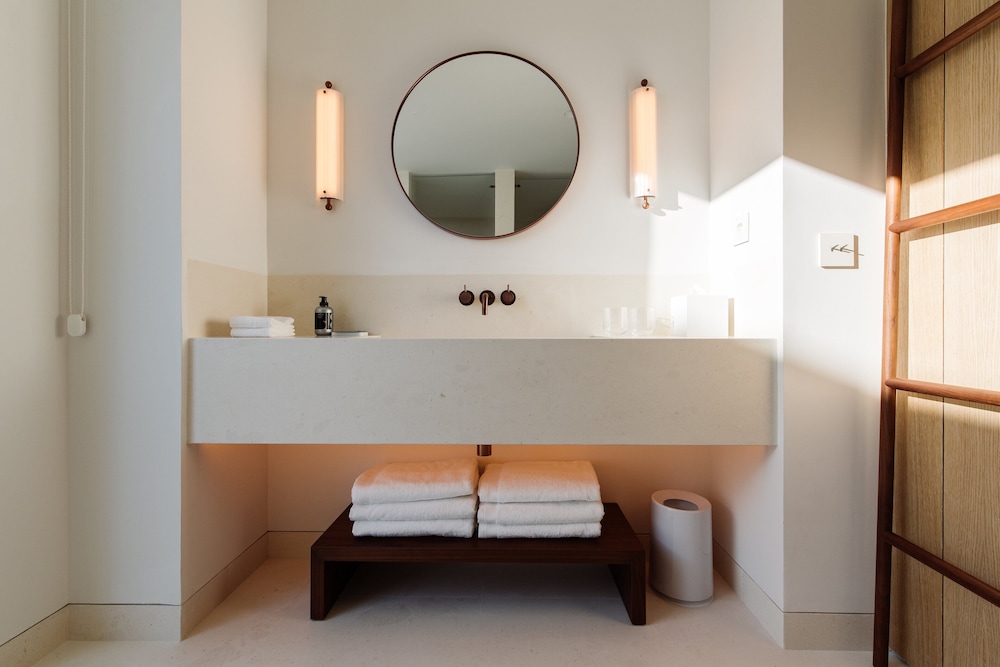 Room (Casa Privada)