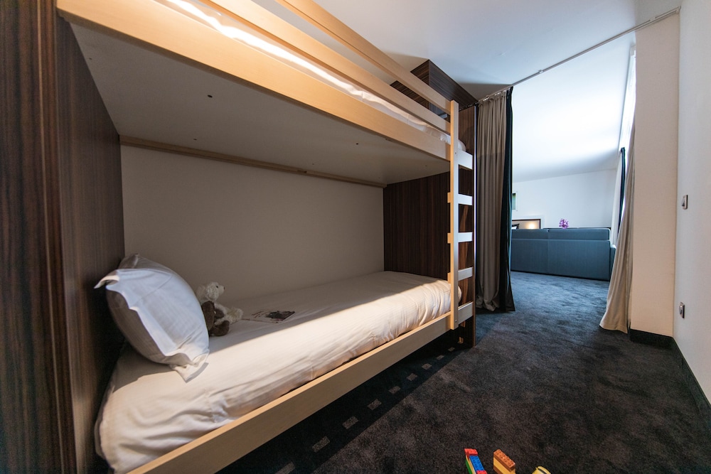 Superior Suite - Photo 3