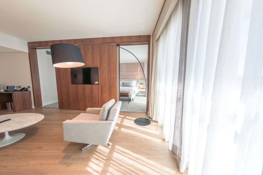 Suite, 1 King Bed