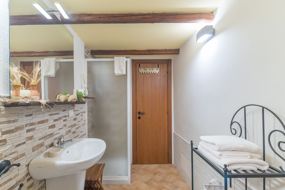 Standard House, 1 Bedroom (La Pinnetta With Pool) photo 3