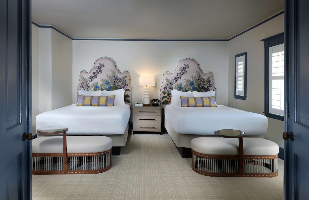 Clubhouse Deluxe 2 Queen Suite - Photo 1