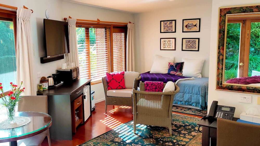 Deluxe Room, 1 Bedroom, Pool Access, Garden Area photo 2