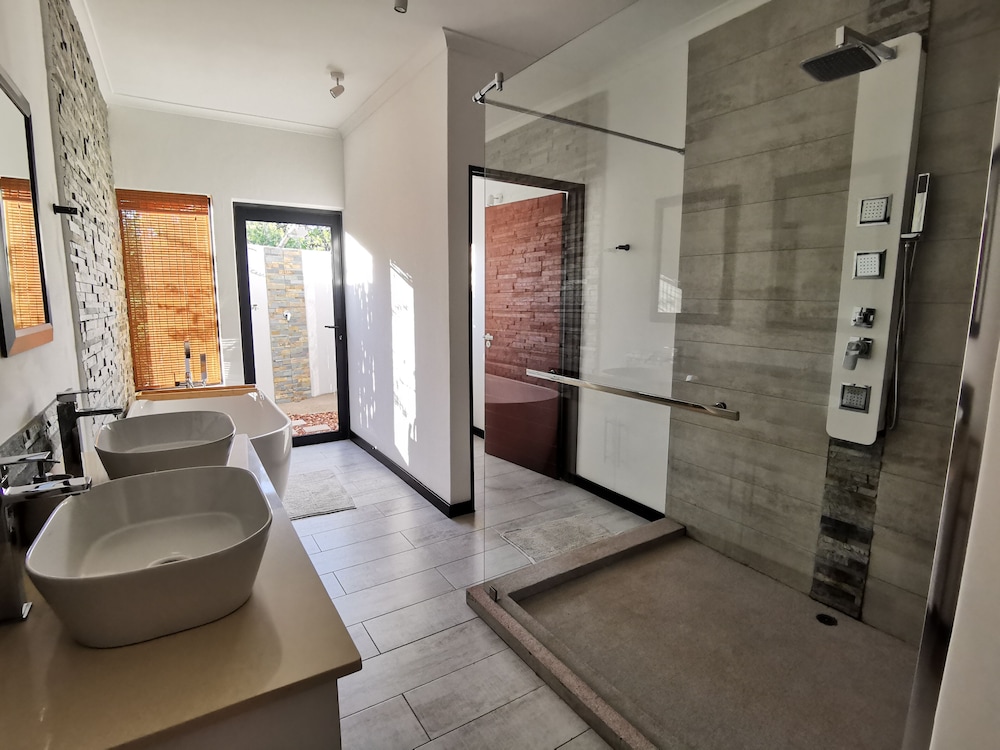 Luxury Room photo 3