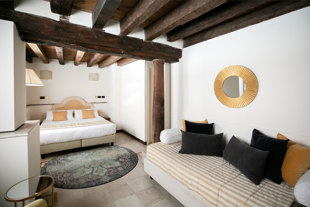 Superior Double or Twin Room, Ground Floor photo 1