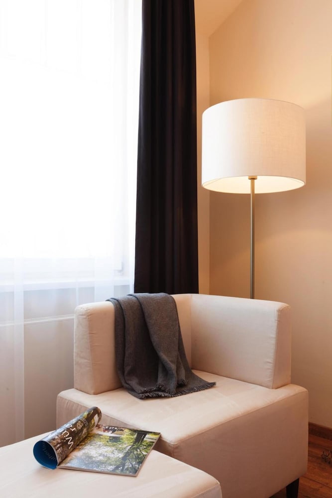 Deluxe Room - Photo 4