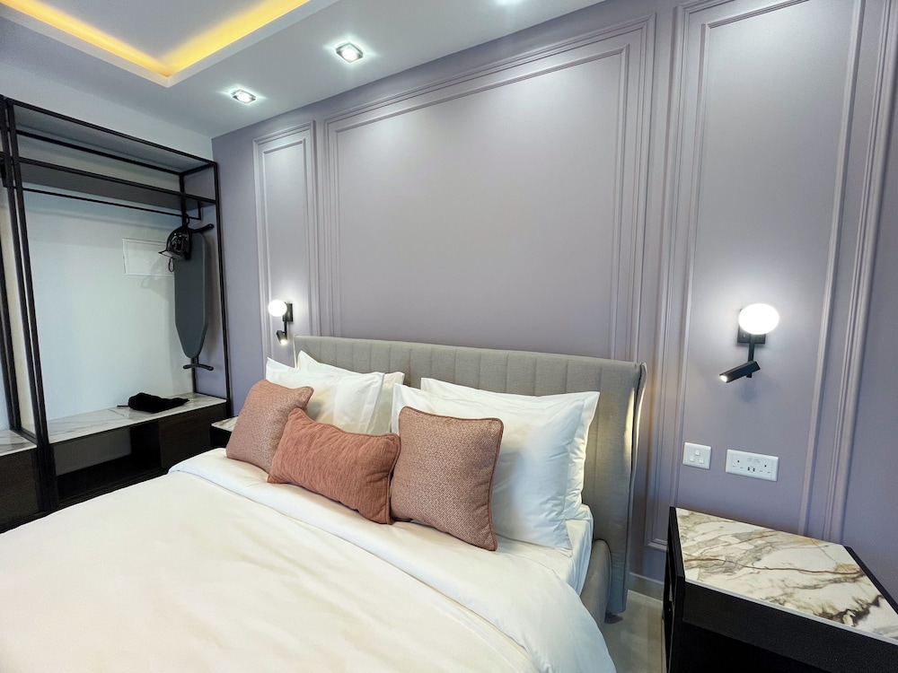 Premium Double Room with Balcony photo 3