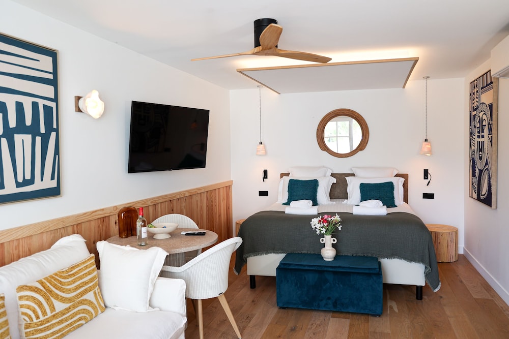 Standard Quadruple Room (PMR)