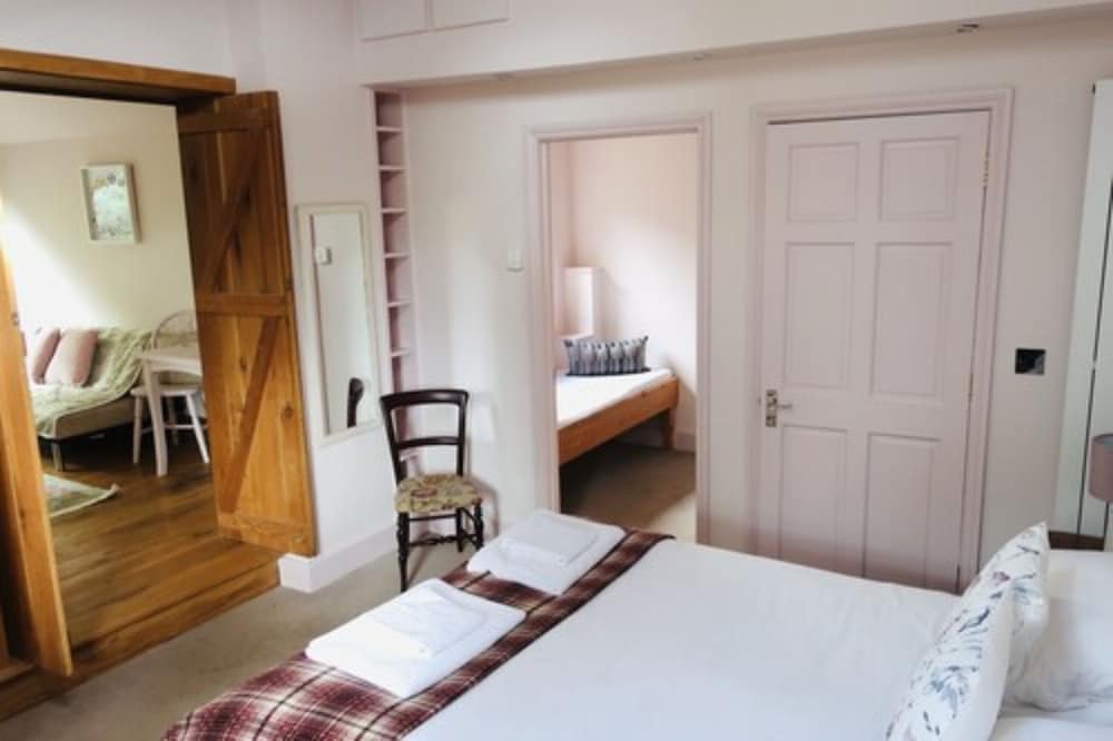 Honeymoon Suite photo 3