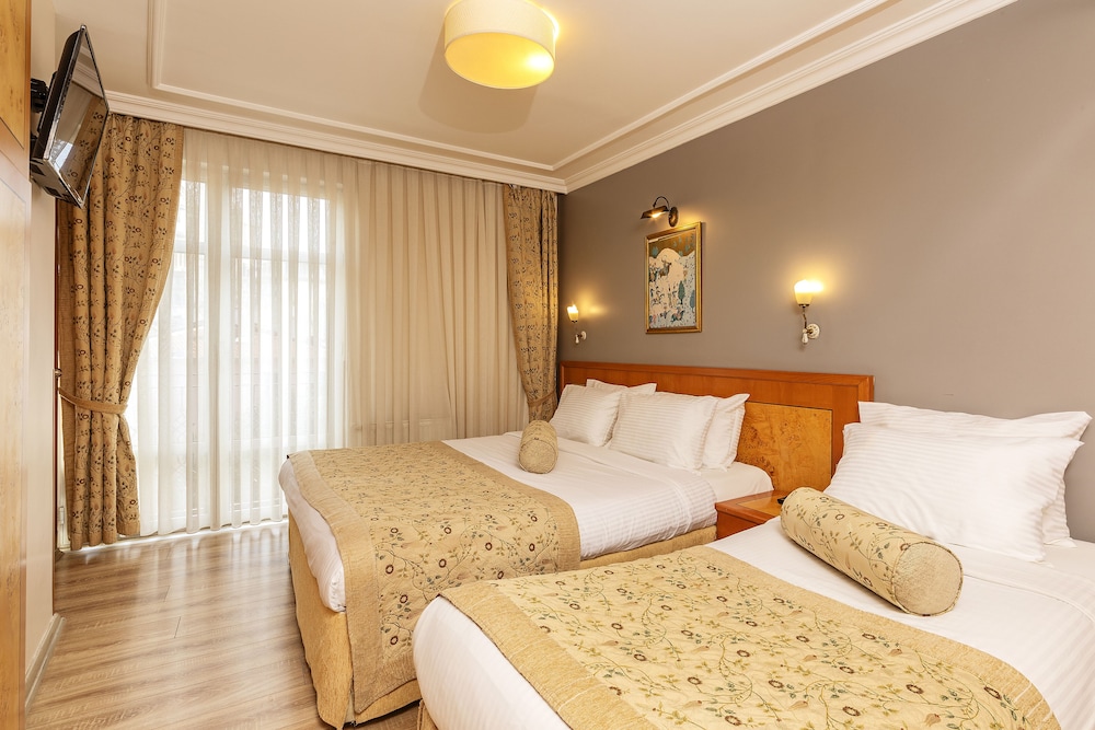 QUADRUPLE ROOM photo 2