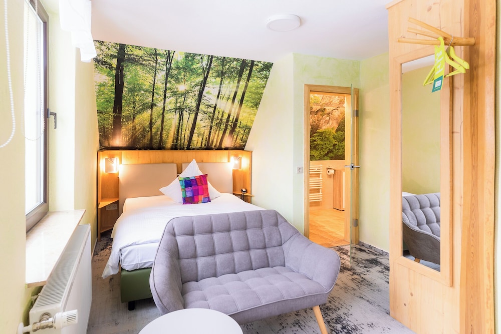 Comfort Single Room, 1 Queen Bed, Non Smoking photo 3