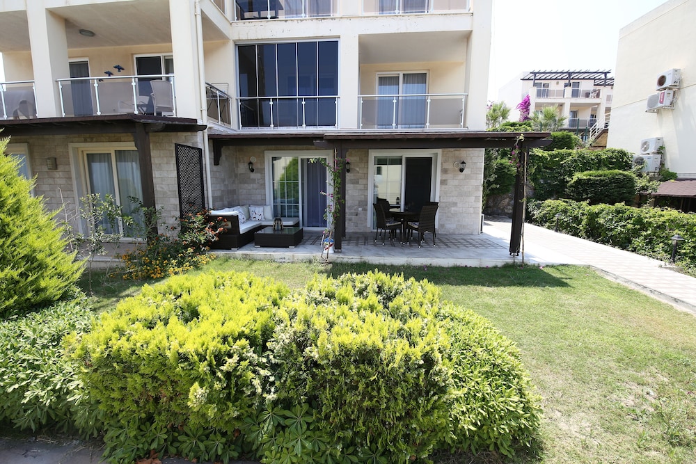 Apartment, 1 Bedroom, Sea View photo 2
