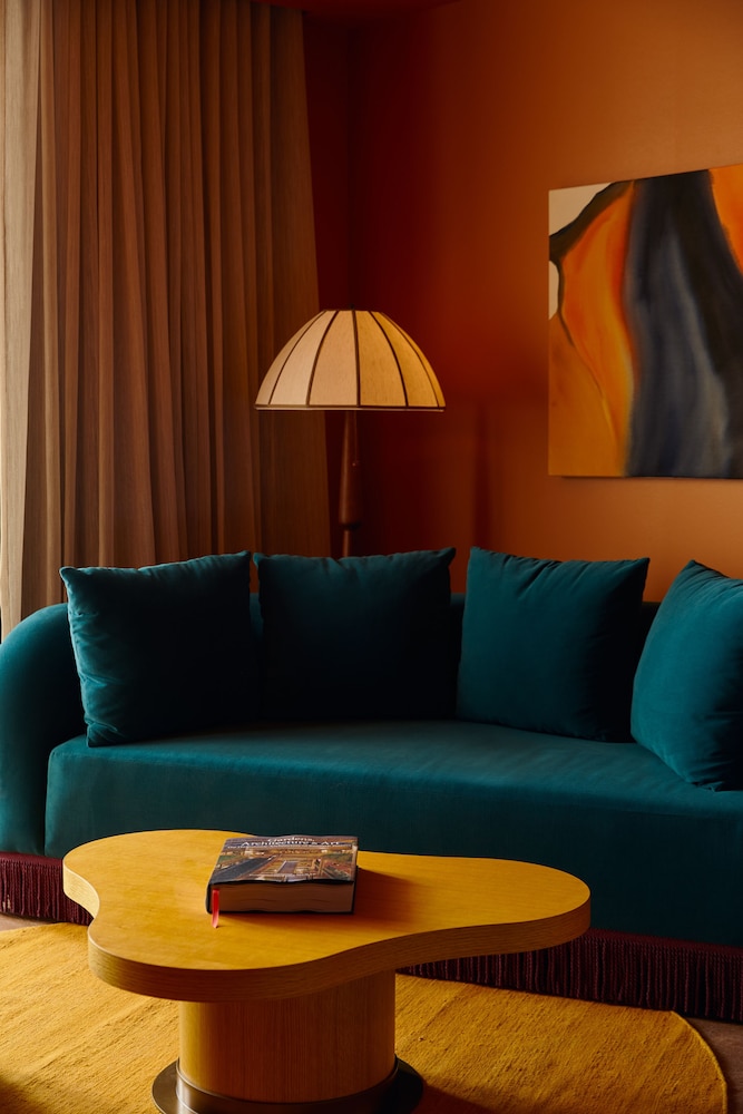 Deluxe Room, Multiple Beds, Accessible thumbnail 5