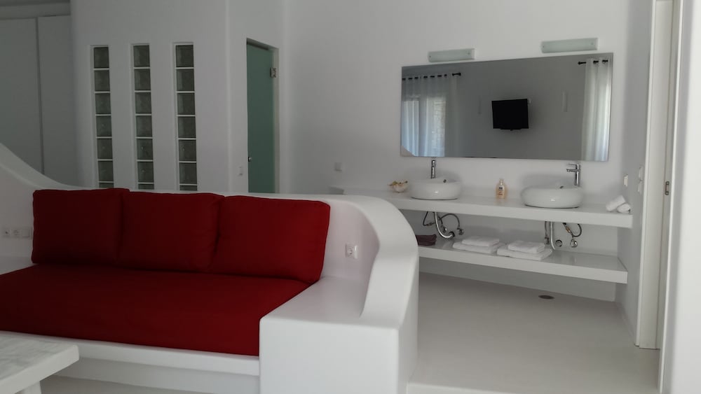 Comfort Suite photo 3