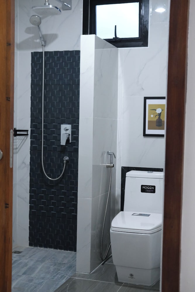 Suite, 1 Bedroom - Photo 4